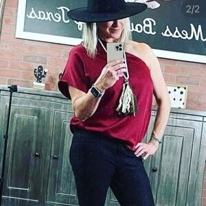 One shoulder Maroon top